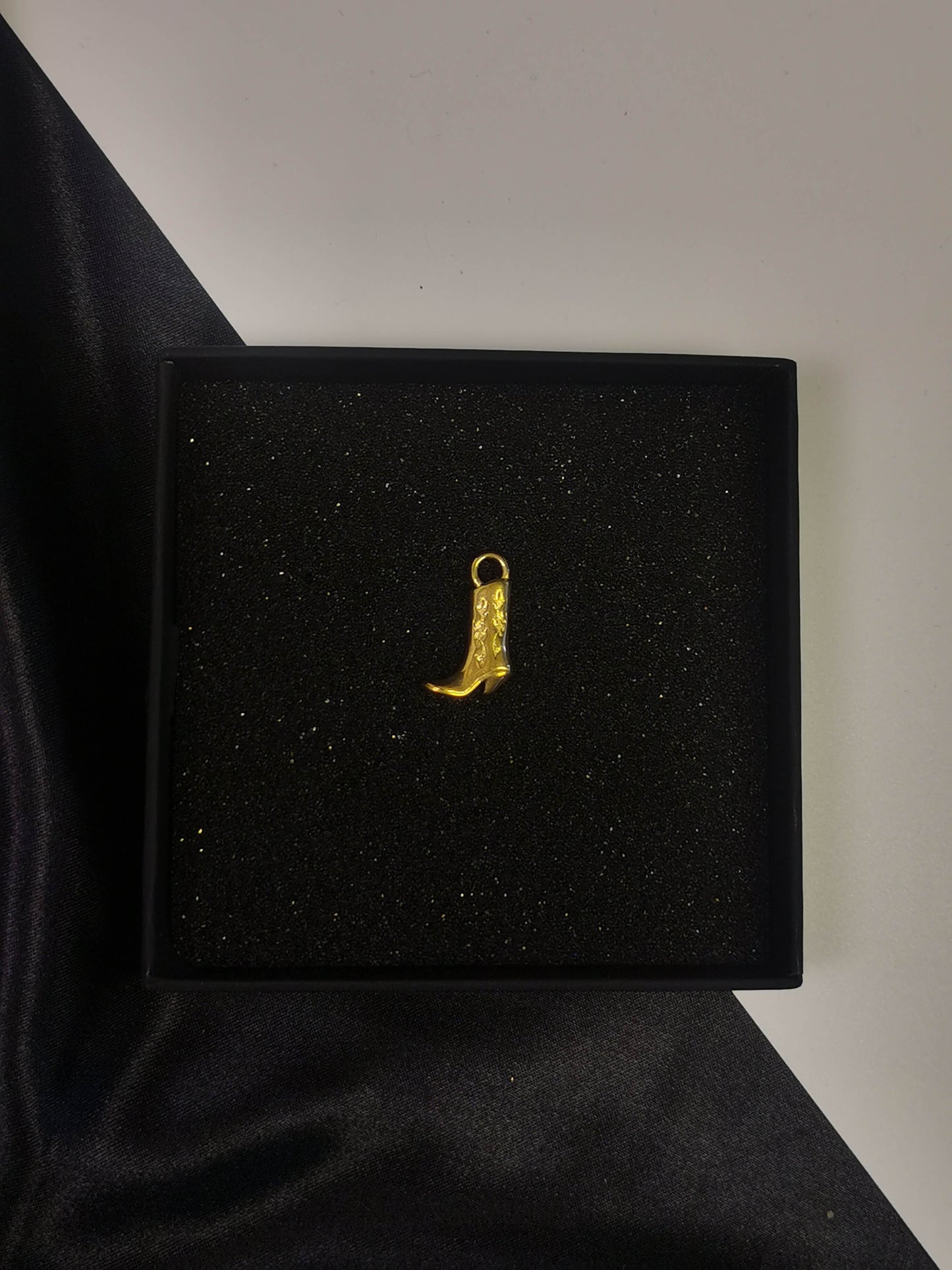 Clothes element Pendant 18k gold-plated Titanium Steel Trendy Jewelry 2025 GMJP8C