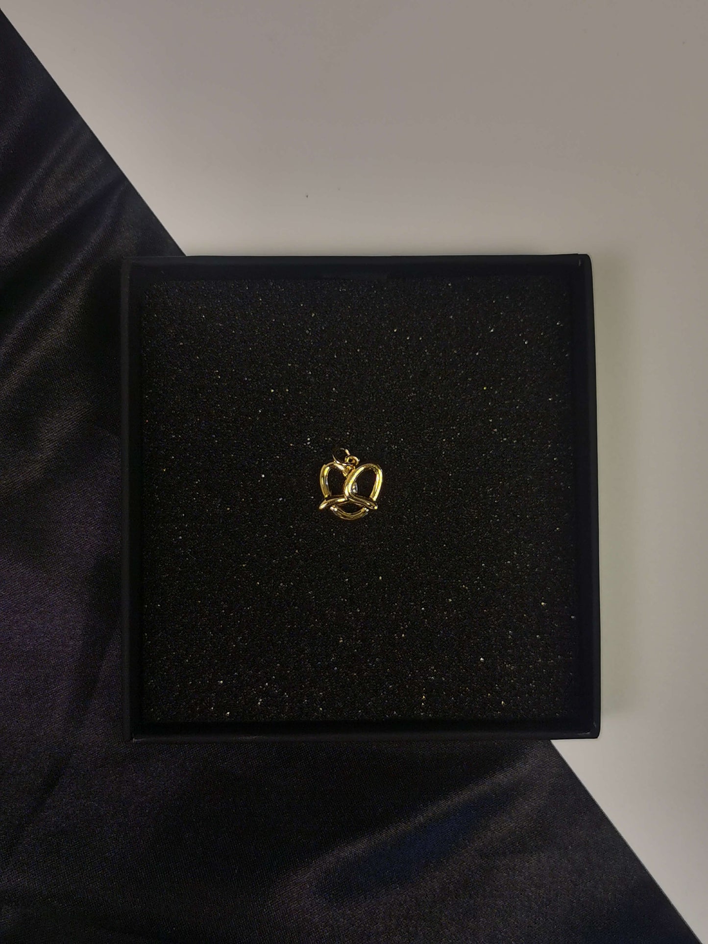 Food element Pendant 18k gold-plated Titanium Steel Trendy Jewelry 2025 GMJP5F