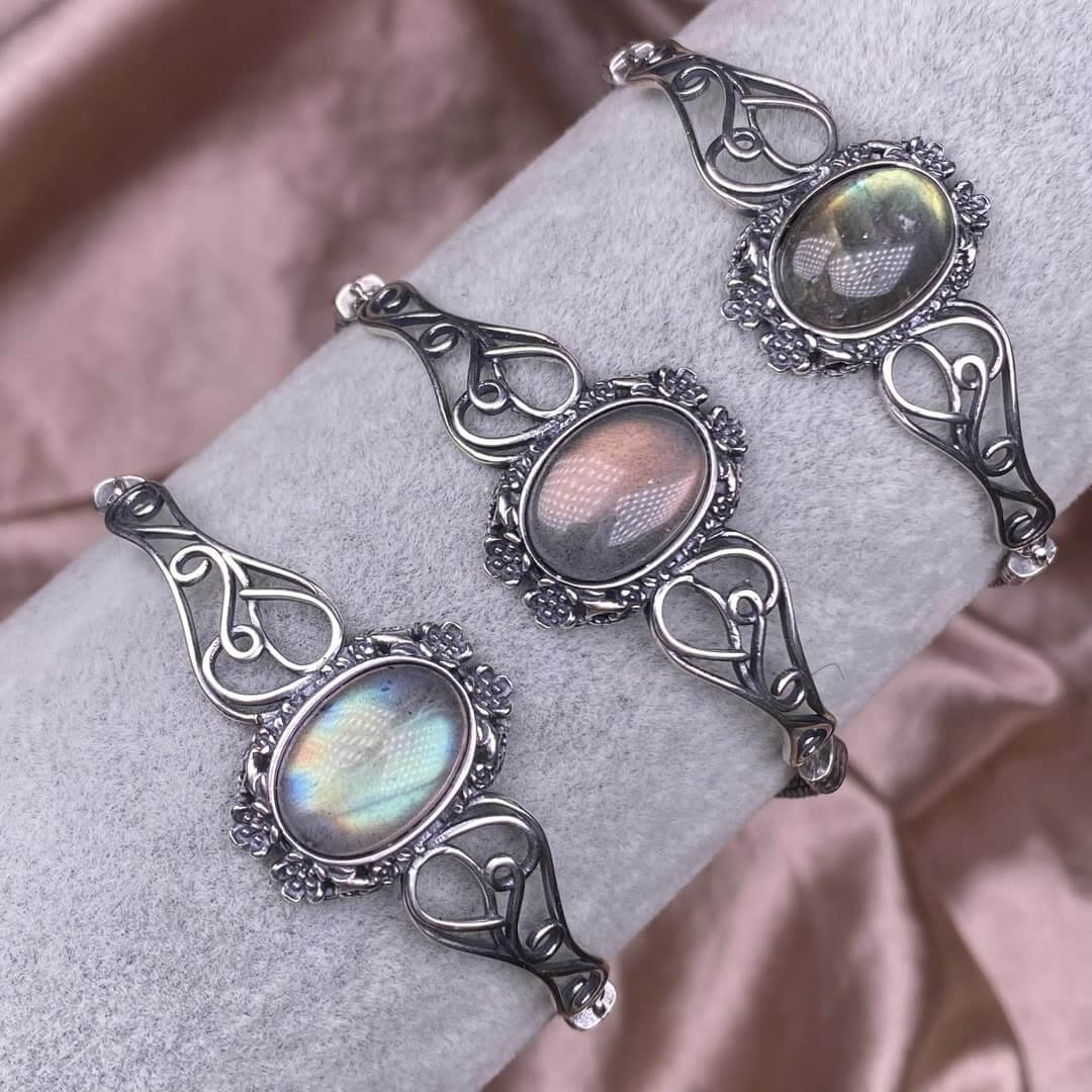 Garnet Blue Moonlight Grey Moonlight Amethyst Purple Dragon  Crystal Ghost Stone  bangle S925, silver inlaid with retro silver, personalized commuting, aged and fashionable women's colored gemstone crystal jewelry