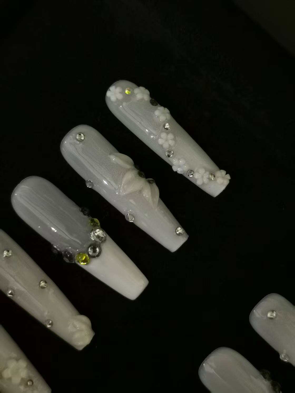Handmade Nail art designs press on nails with 3d flower gel glue coffin stiletto square white nails with gemstones