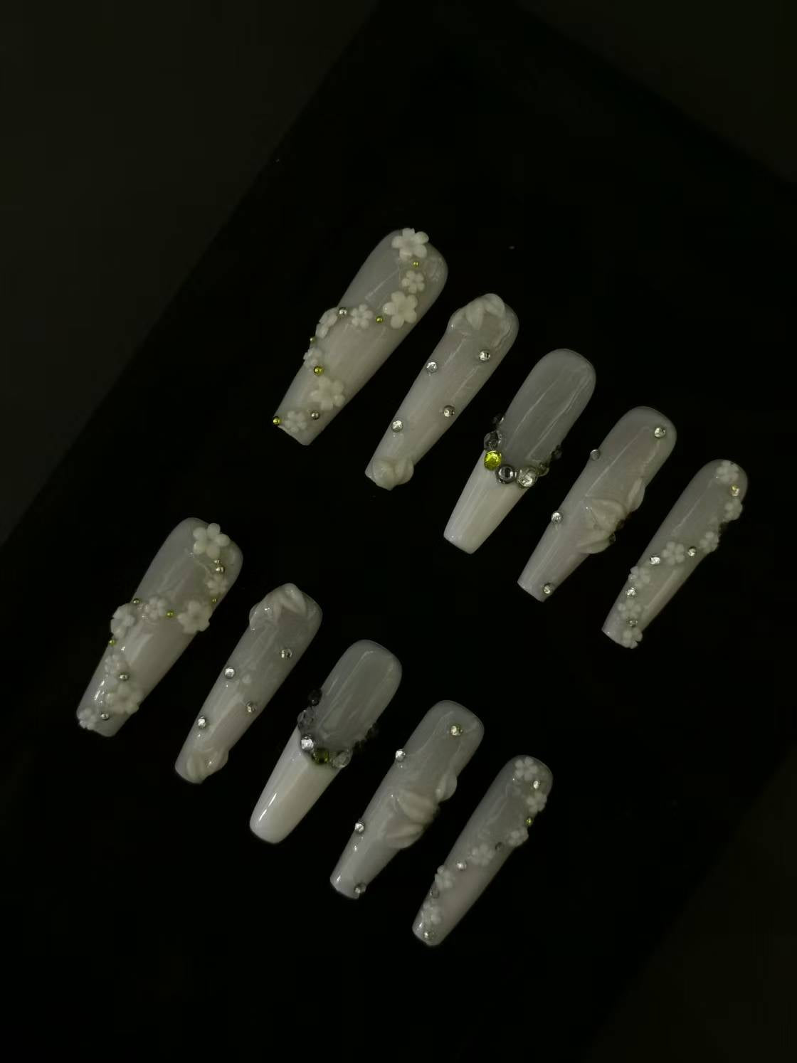 Handmade Nail art designs press on nails with 3d flower gel glue coffin stiletto square white nails with gemstones