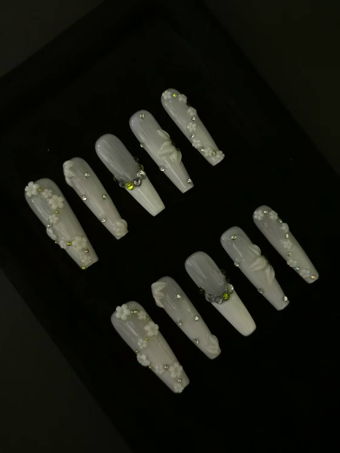 Handmade Nail art designs press on nails with 3d flower gel glue coffin stiletto square white nails with gemstones