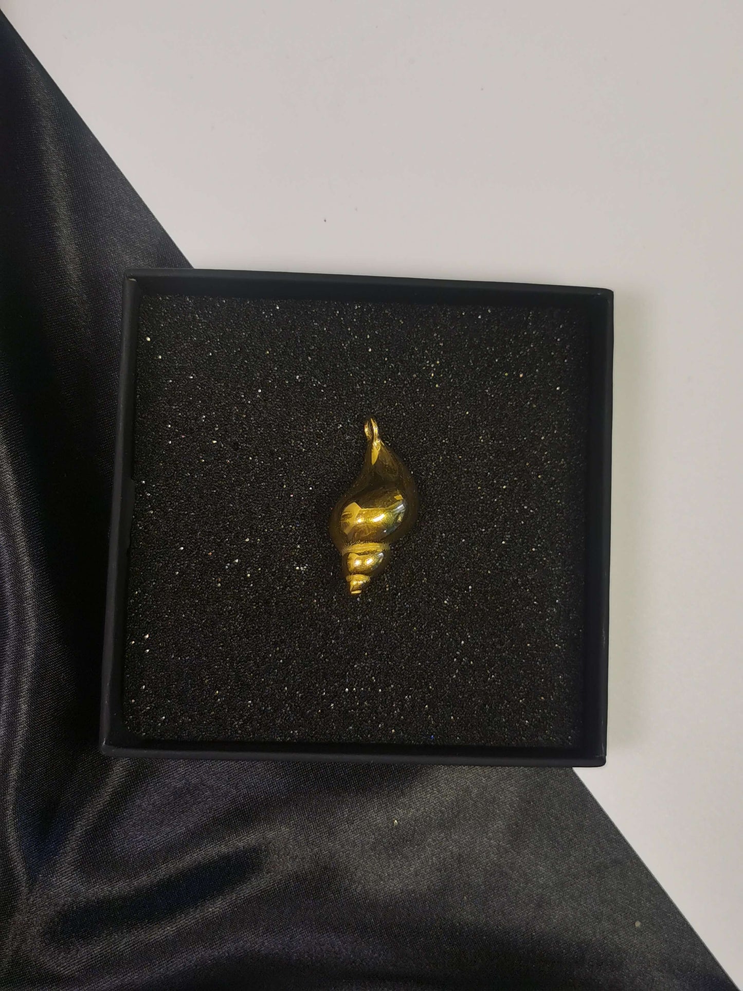 Shell element Pendant 18k gold-plated Titanium Steel Trendy Jewelry 2025 GMJP7S