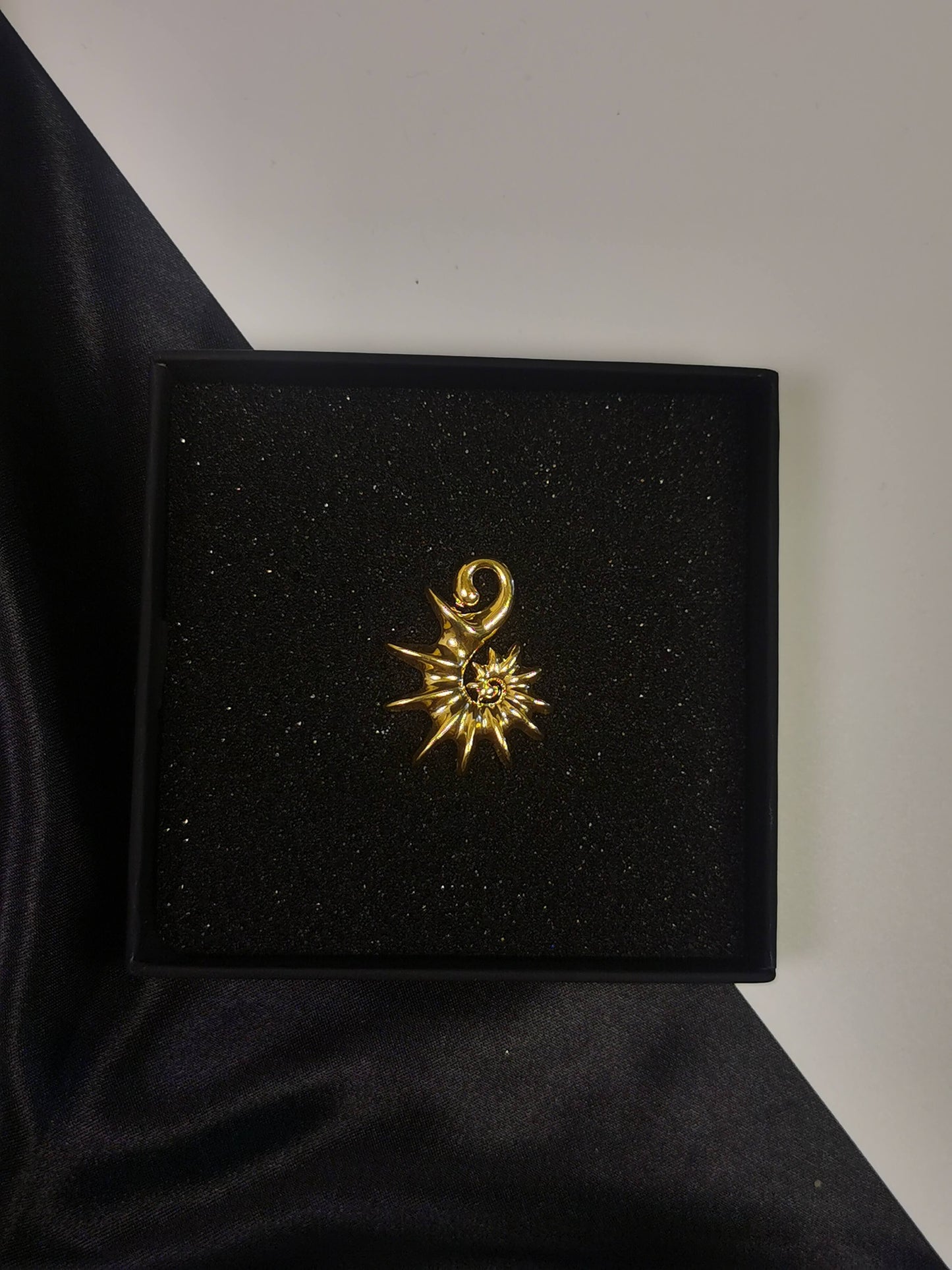 Shell element Pendant 18k gold-plated Titanium Steel Trendy Jewelry 2025 GMJP7S