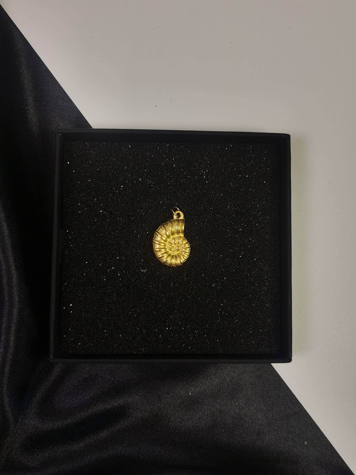 Shell element Pendant 18k gold-plated Titanium Steel Trendy Jewelry 2025 GMJP7S