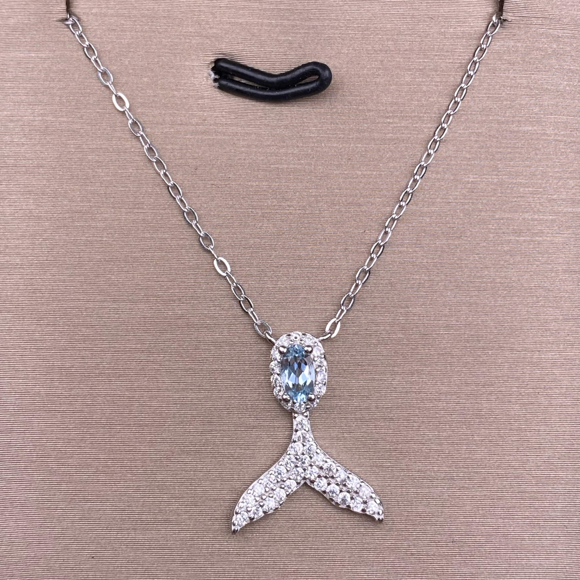 Silver necklace with a mermaid tail pendantTopaz, citrine, peridot, garnet, amethyst S925 necklace, silver inlaid with full diamonds,s925 collarbone chain, silver-encrusted little rabbit children pendant, garnet quality, pure water flawless 