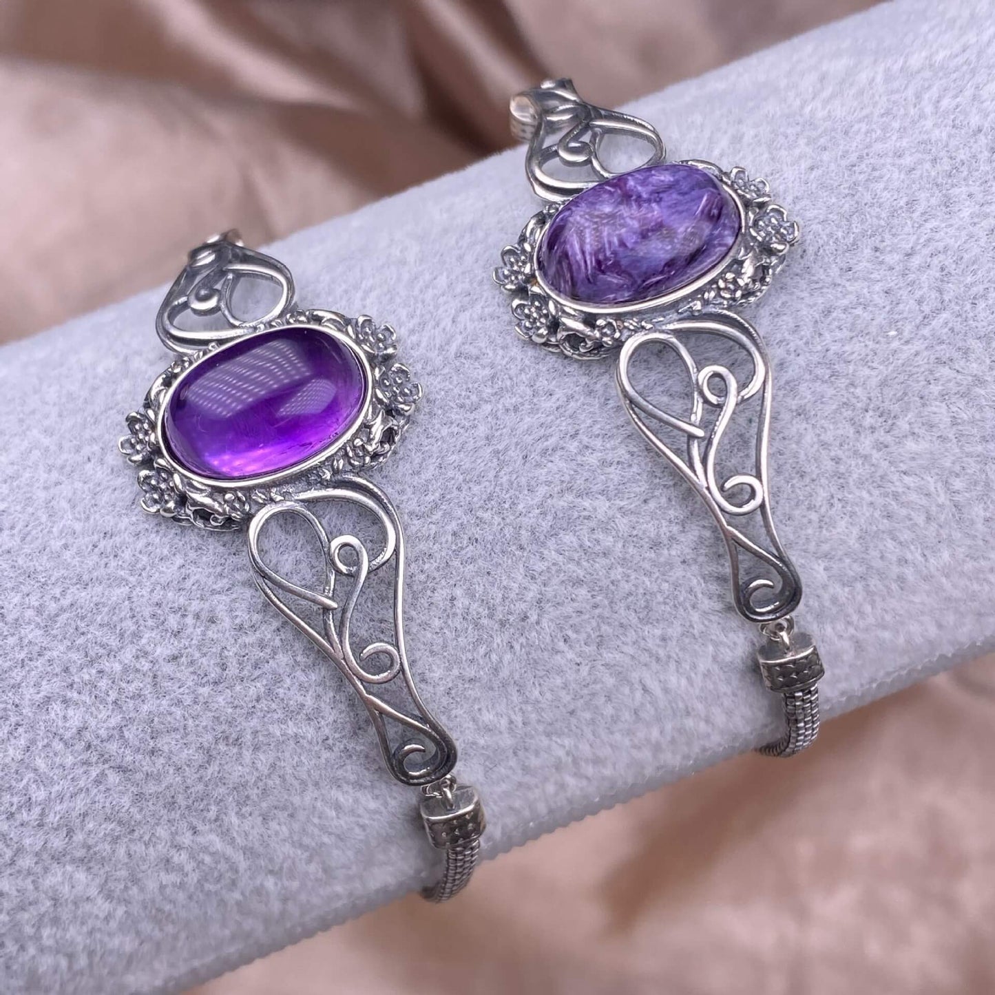 Garnet Blue Moonlight Grey Moonlight Amethyst Purple Dragon  Crystal Ghost Stone  bangle S925, silver inlaid with retro silver, personalized commuting, aged and fashionable women's colored gemstone crystal jewelry